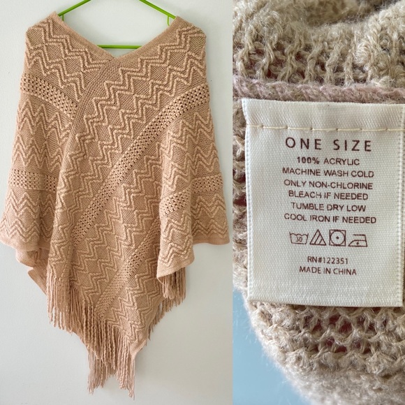 Knitted tan poncho - Picture 2 of 3